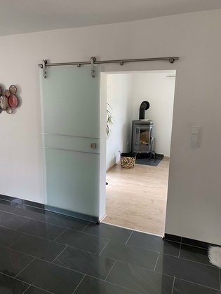 Massivholz-Türen im Neubau